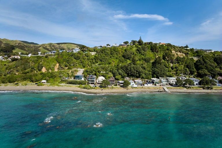 Photo of property in 5 Ocean Parade, Pukerua Bay, 5026