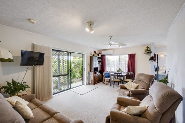 Photo of property in 2/17 Wharerangi Road, Tamatea, Napier, 4112