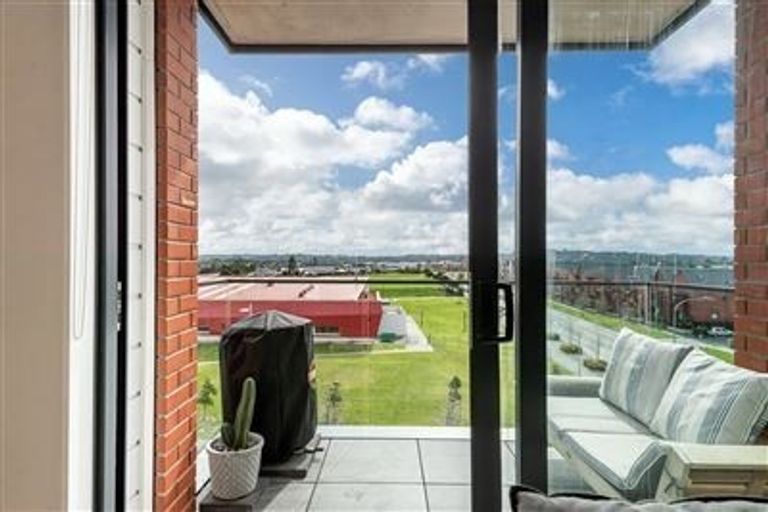 Photo of property in 302/57 Mapou Road, Hobsonville, Auckland, 0616