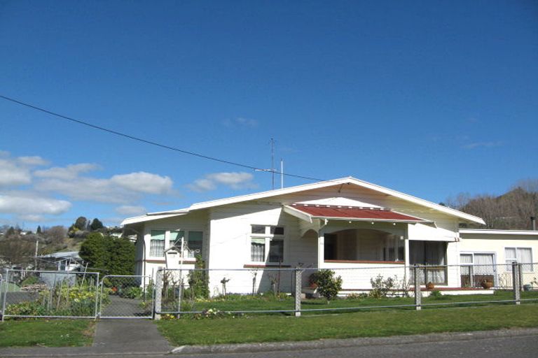 Photo of property in 12 Goldfinch Street, Taihape, 4720