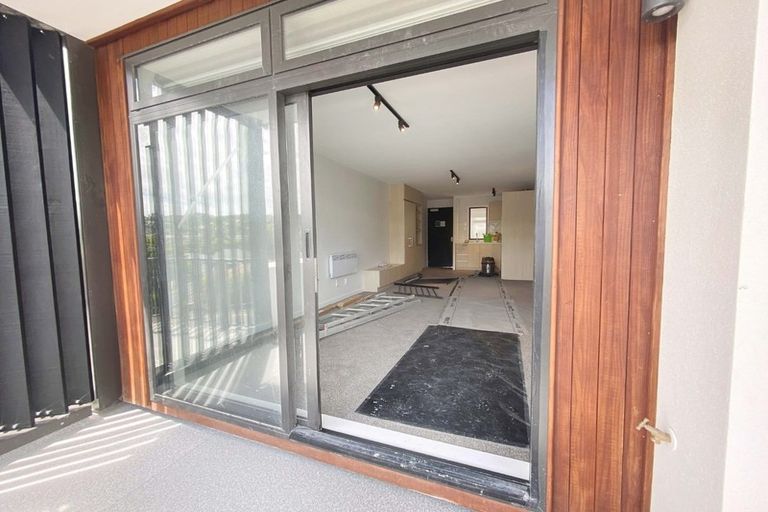 Photo of property in 12/2 Hindmarsh Street, Johnsonville, Wellington, 6037