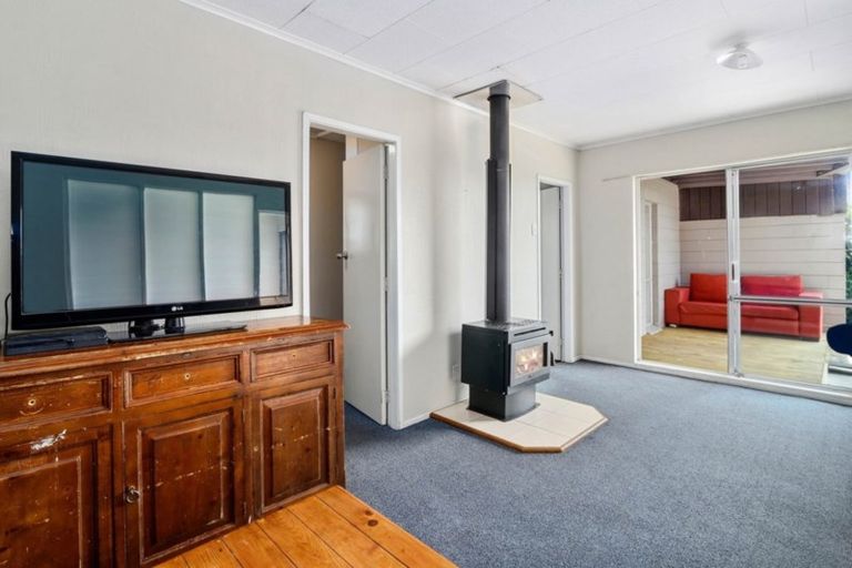 Photo of property in 32 Westbourne Avenue, Pomare, Rotorua, 3015