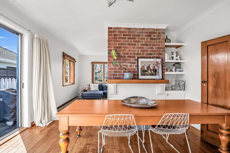 Photo of property in 121 Selwyn Street, Somerfield, Christchurch, 8024