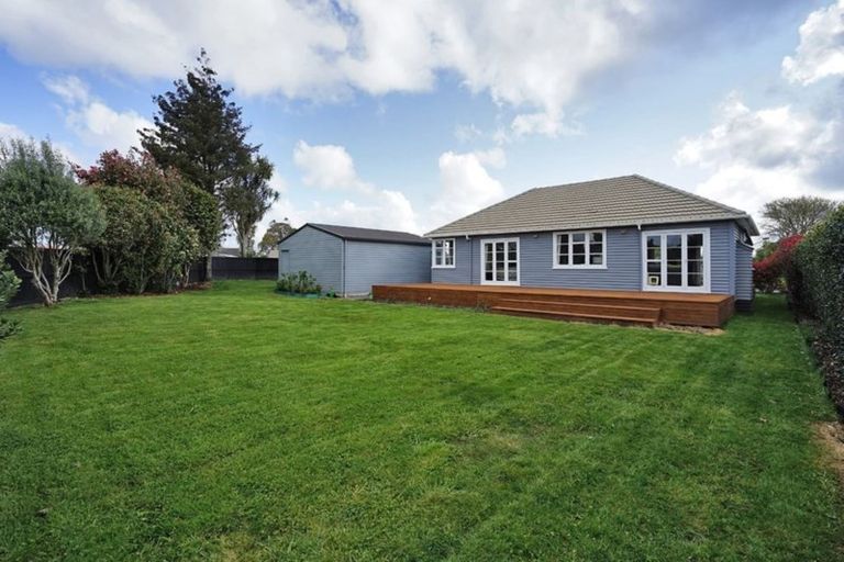 Photo of property in 9 Armitage Place, Fairfield, Hamilton, 3214