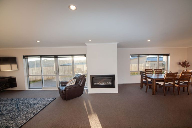 Photo of property in 187 Mark Avenue, Grenada Village, Wellington, 6037