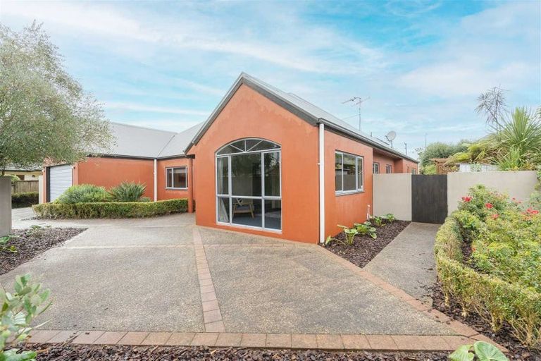 Photo of property in 11 Chatswood Place, Rototuna, Hamilton, 3210