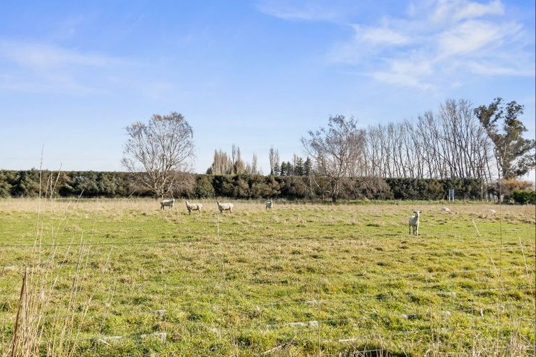 Photo of property in 8 Arowhenua Station Road, Kerrytown, Timaru, 7973