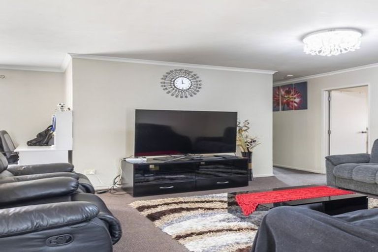 Photo of property in 20 Tussock Avenue, Mangere, Auckland, 2022