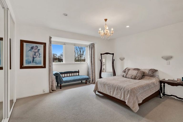 Photo of property in 2/2a Medbury Terrace, Fendalton, Christchurch, 8041