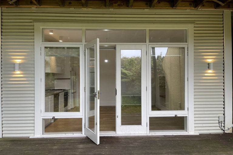 Photo of property in 29 Queen Street, Mount Victoria, Wellington, 6011