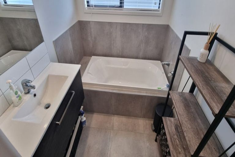 Photo of property in 12 Headley Drive, Lower Shotover, Queenstown, 9304