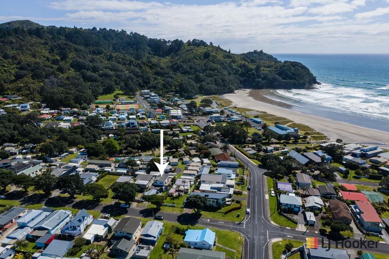 Photo of property in 28 Ocean View Road, Waihi Beach, 3611