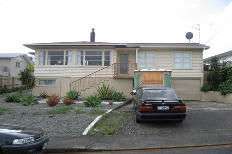 Photo of property in 20 Brandon Road, Manly, Whangaparaoa, 0930