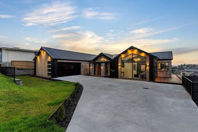 Photo of property in 9 Fisk Road, Pukekohe, 2120