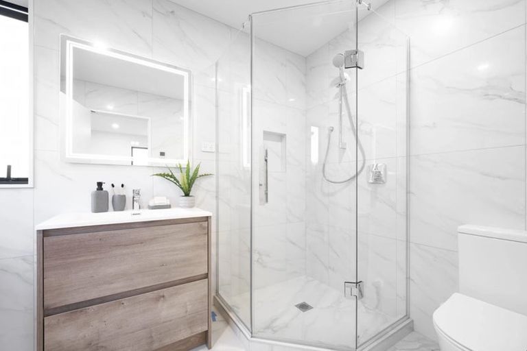 Photo of property in 3c Dawnhaven Drive, Te Atatu Peninsula, Auckland, 0610