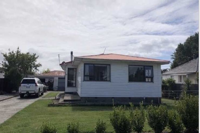 Photo of property in 28 Cridland Street West, Kaiapoi, 7630