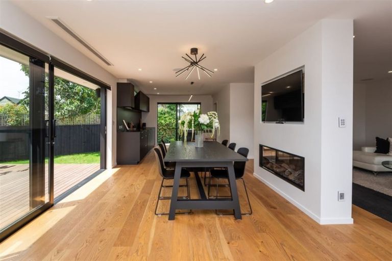 Photo of property in 9 Willowbrook Place, Fendalton, Christchurch, 8052