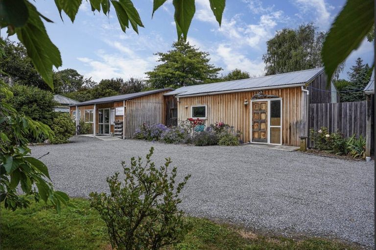 Photo of property in 137 Main North Road, Woodend, 7610