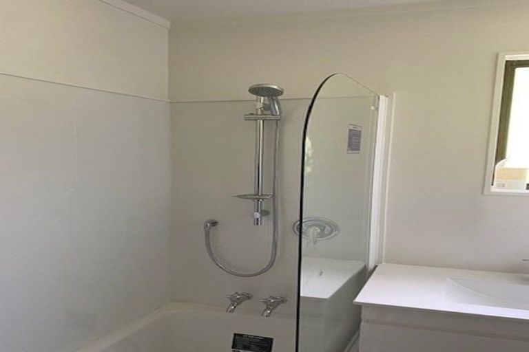 Photo of property in 82 Fyvie Avenue, Tawa, Wellington, 5028