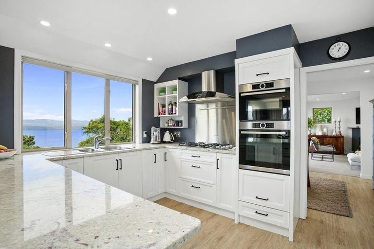 Photo of property in 96b Nicholson Road, Khandallah, Wellington, 6035