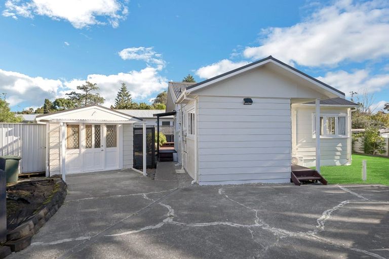 Photo of property in 11b Inver Street, Glen Eden, Auckland, 0602