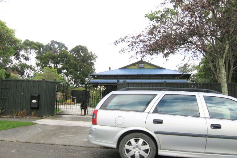 Photo of property in 4 Guernsey Place, Fitzherbert, Palmerston North, 4410