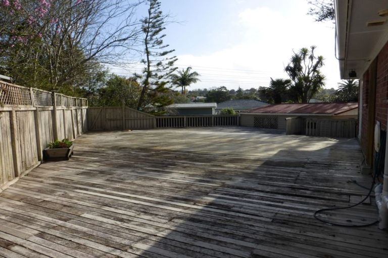 Photo of property in 59 Captain Scott Road, Glen Eden, Auckland, 0602