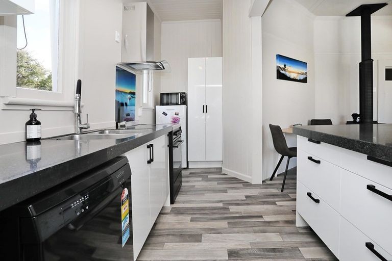 Photo of property in 2 Foyle Street, Bluff, 9814