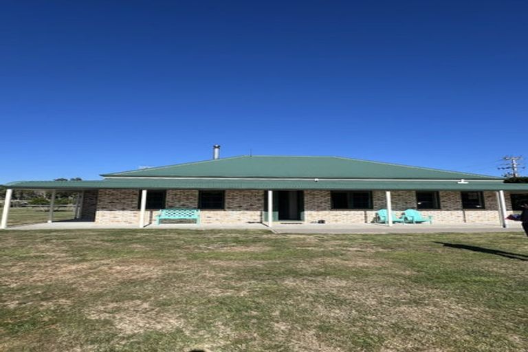 Photo of property in 8 Brandon Hall Road, Bulls, 4894