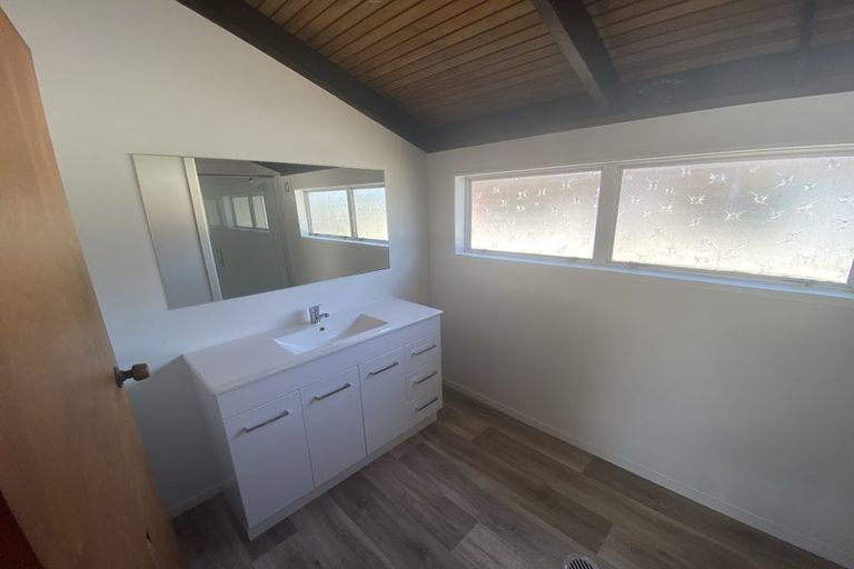 Photo of property in 8a Opoia Road, Hamilton East, Hamilton, 3216