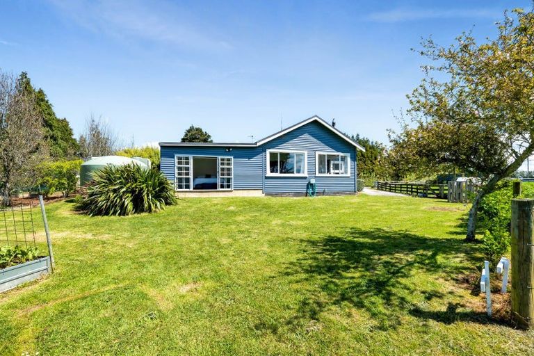 Photo of property in 1233 Egmont Road, Egmont Village, New Plymouth, 4372