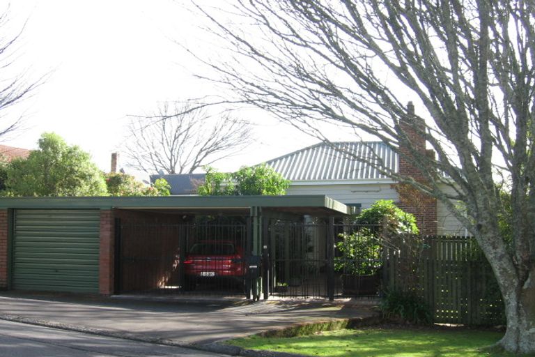 Photo of property in 1 Dillicar Street, Whitiora, Hamilton, 3200