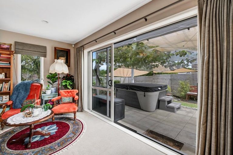 Photo of property in 13 Andre Rise, Stanmore Bay, Whangaparaoa, 0932