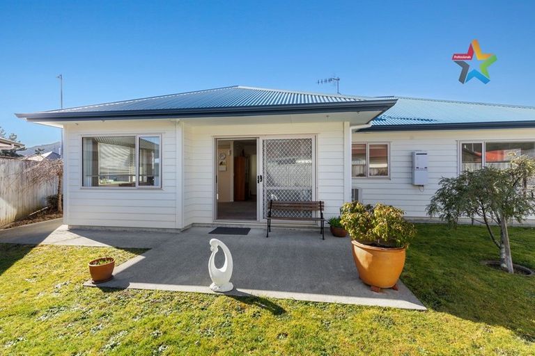 Photo of property in 14 Woodland Grove, Wainuiomata, Lower Hutt, 5014
