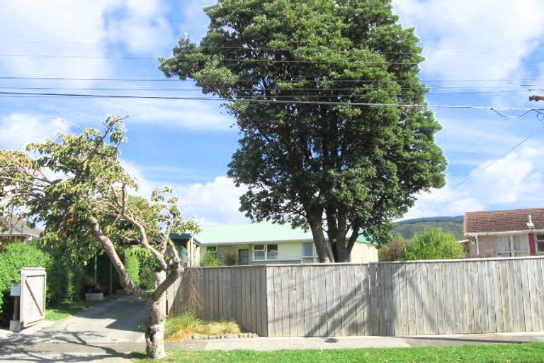 Photo of property in 52 Mary Crescent, Elderslea, Upper Hutt, 5018