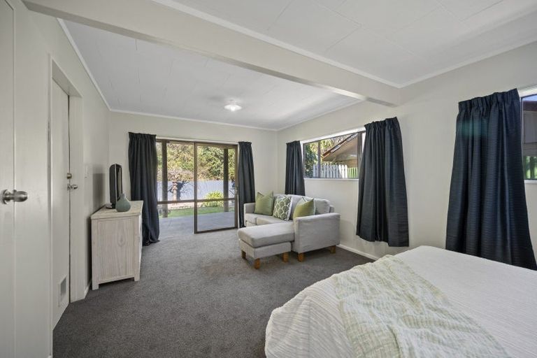 Photo of property in 28 Warwick Crescent, Taradale, Napier, 4112