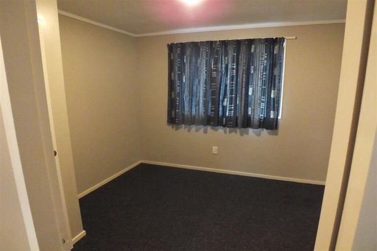Photo of property in 2/55 Redcrest Avenue, Red Hill, Papakura, 2110