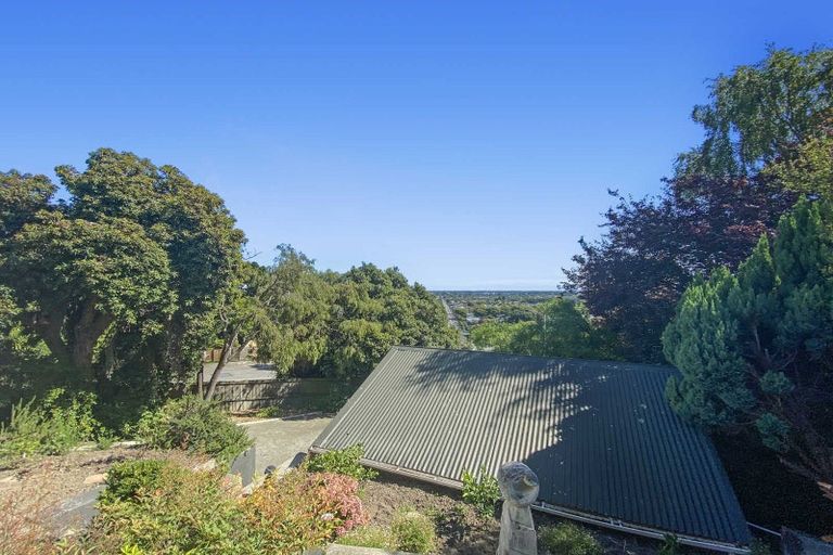 Photo of property in 31 Dyers Pass Road, Cashmere, Christchurch, 8022
