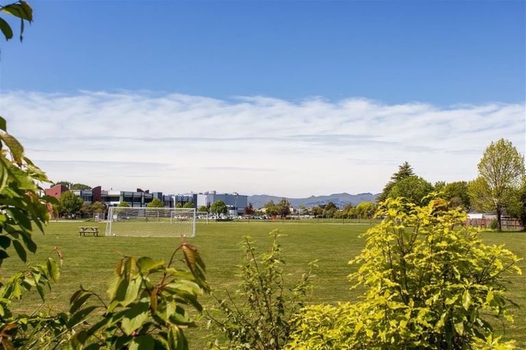 Photo of property in 1/18 Rembrandt Place, Burnside, Christchurch, 8053