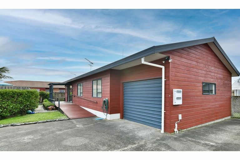 Photo of property in 2/28 Lakeside Drive, Orewa, 0931