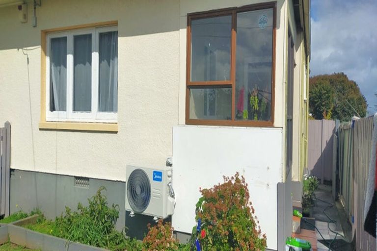 Photo of property in 71 Puhinui Road, Papatoetoe, Auckland, 2104