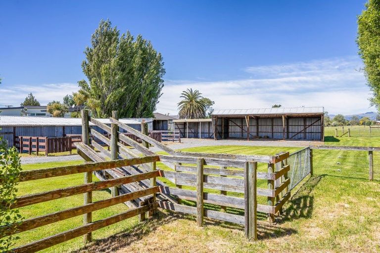 Photo of property in 194 Mairehau Road, Marshland, Christchurch, 8083