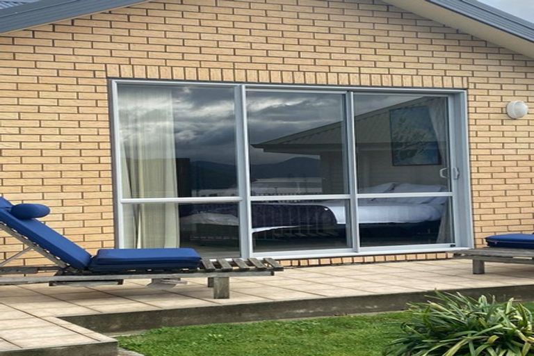 Photo of property in 10 Harbour View Heights, Picton, 7220