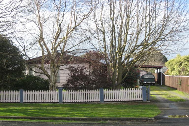 Photo of property in 68 Victoria Street, Carterton, 5713