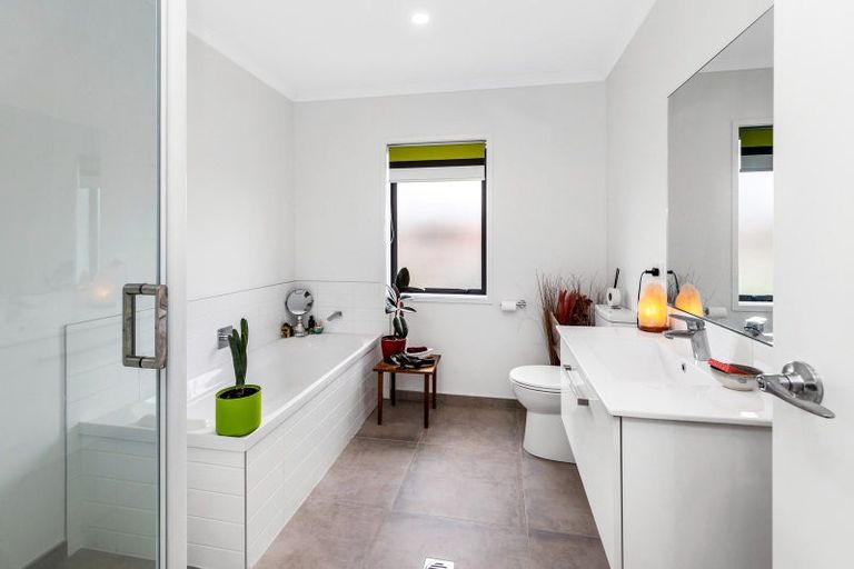 Photo of property in 26 Ev Perry Way, Glen Innes, Auckland, 1072