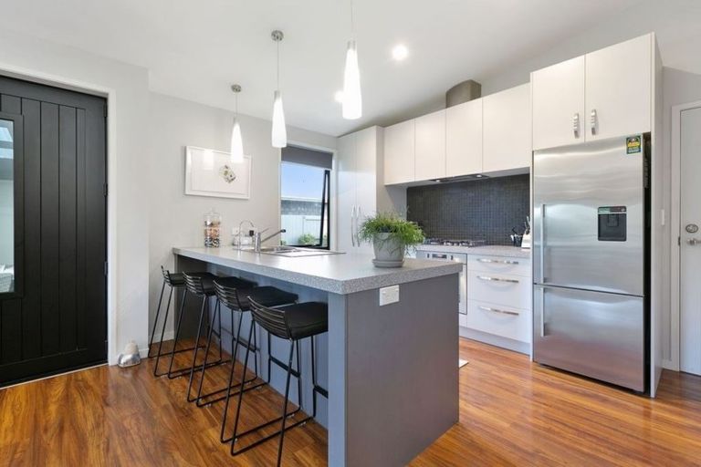 Photo of property in 58 Butterworth Crescent, Papamoa Beach, Papamoa, 3118