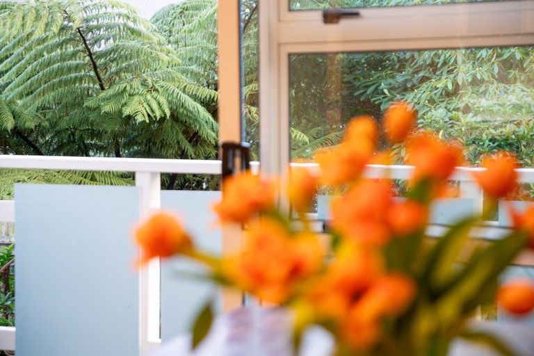 Photo of property in 33 Delhi Crescent, Khandallah, Wellington, 6035