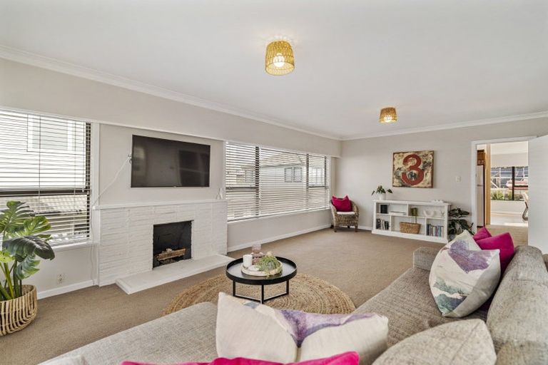 Photo of property in 63 Seacliffe Avenue, Belmont, Auckland, 0622