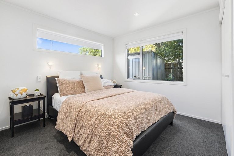 Photo of property in 13a Wayside, Miramar, Wellington, 6022