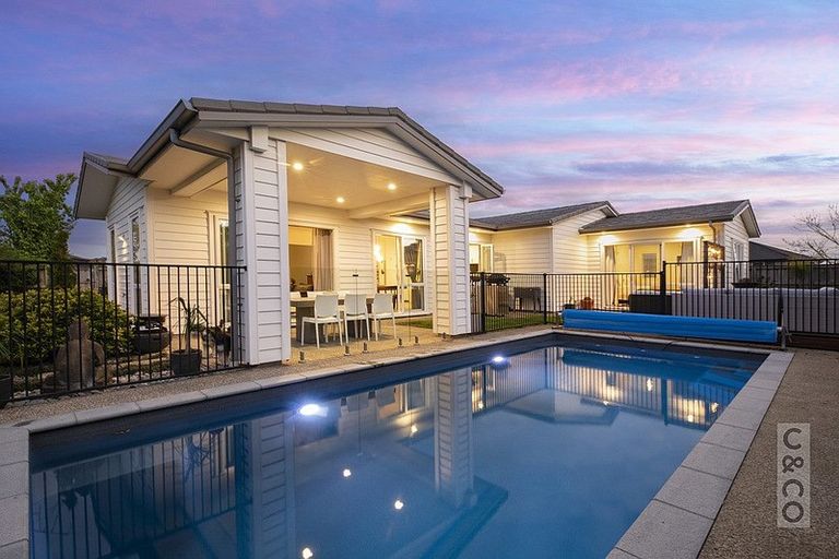 Photo of property in 14 Floyd Road, Riverhead, 0820